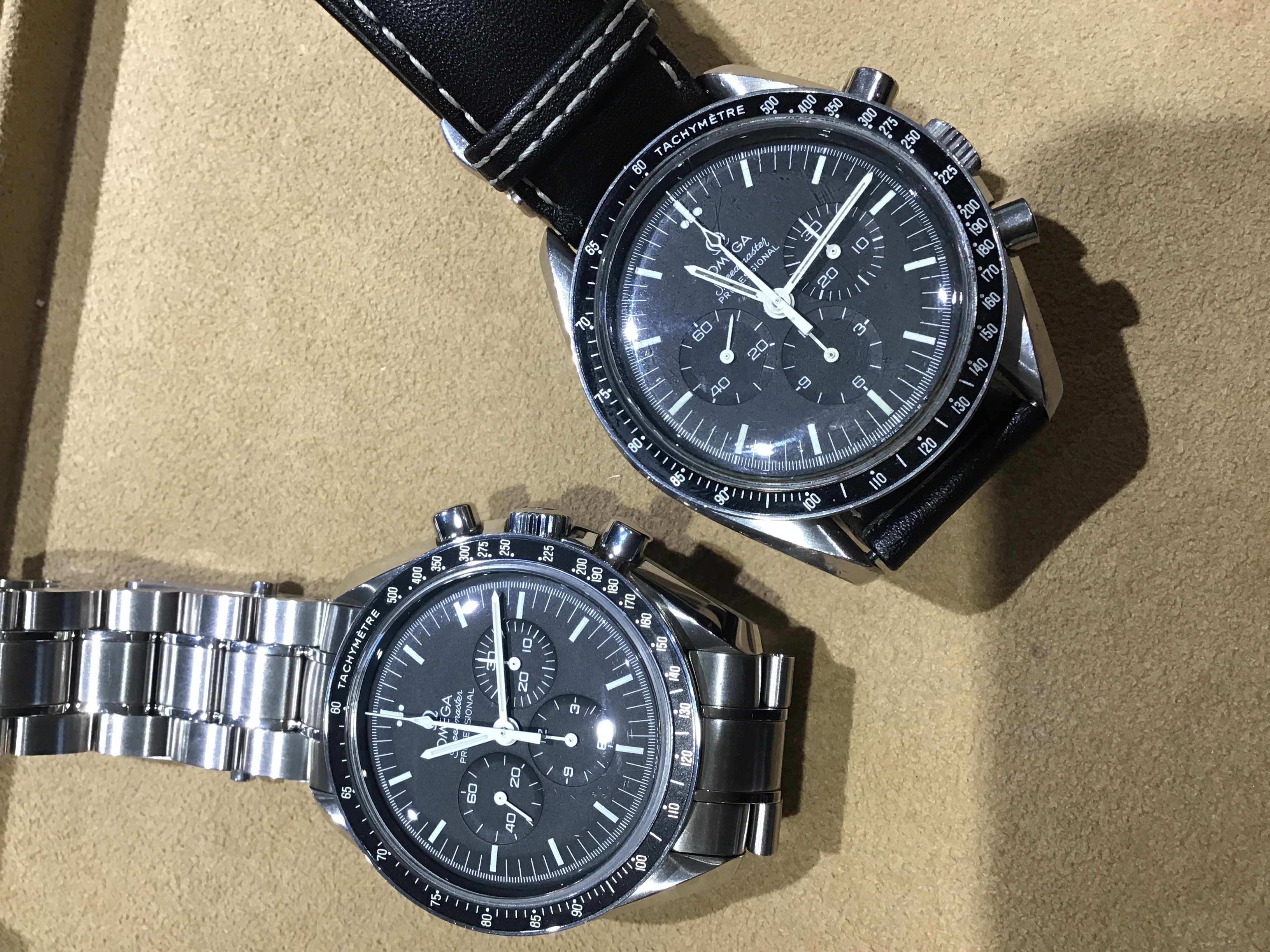 スピードマスター新旧.JPG