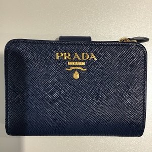 PRADA 1ML018.JPG