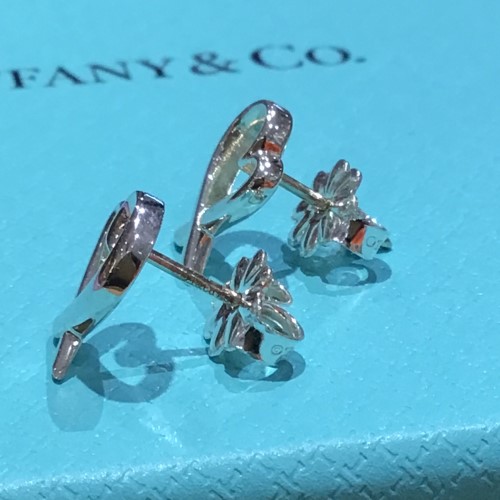 Tiffanyピアス (4).JPG