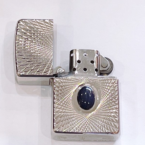 zippo4.jpg